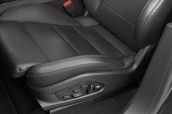 Porsche Macan 23 of 30