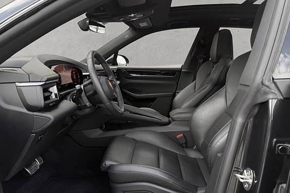 Porsche Macan 21 of 30