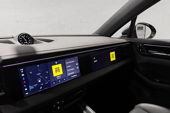 Porsche Macan 29 of 30