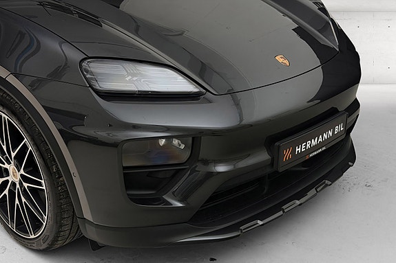 Porsche Macan 10 of 30