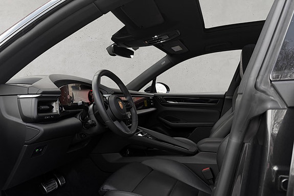Porsche Macan 20 of 30