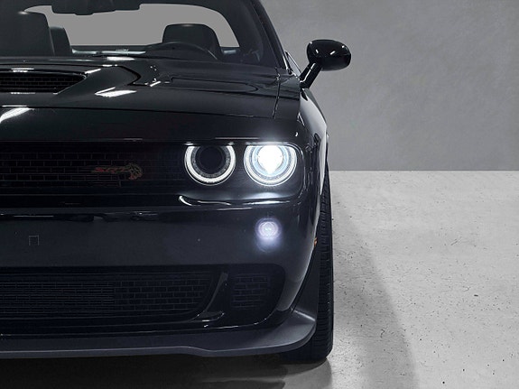 Dodge Challenger 7 of 30