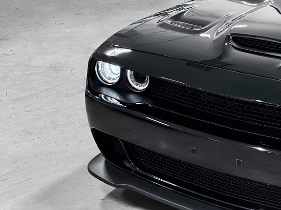 Dodge Challenger 6 of 30