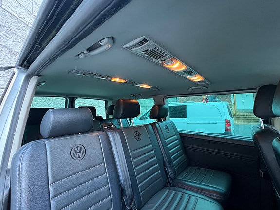Volkswagen Caravelle 15 of 15
