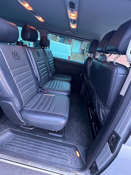 Volkswagen Caravelle 13 of 15