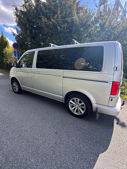 Volkswagen Caravelle 11 of 15