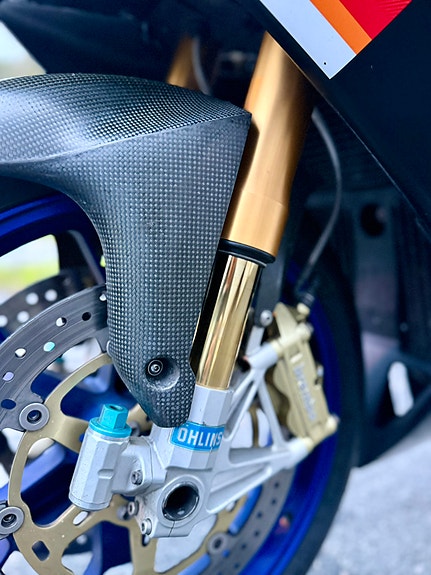 Aprilia RSV1000R Factory 25 of 30