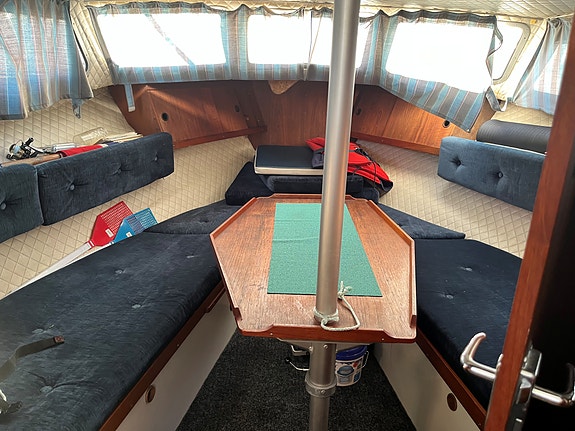 Grei turbåt, uten aktercabin, behov for oppgradering 3 of 7