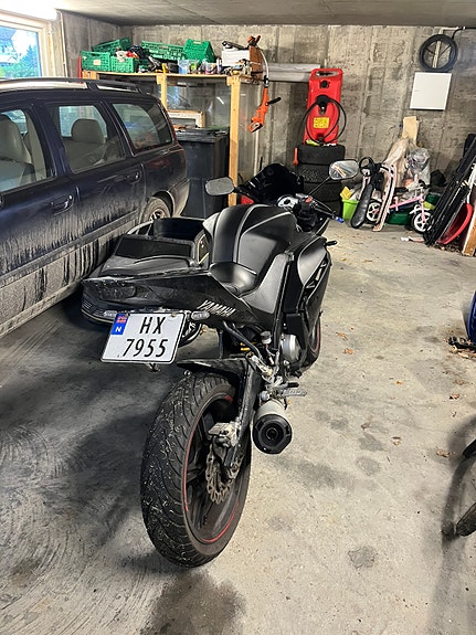 Yamaha YZF-R 125 4 of 7