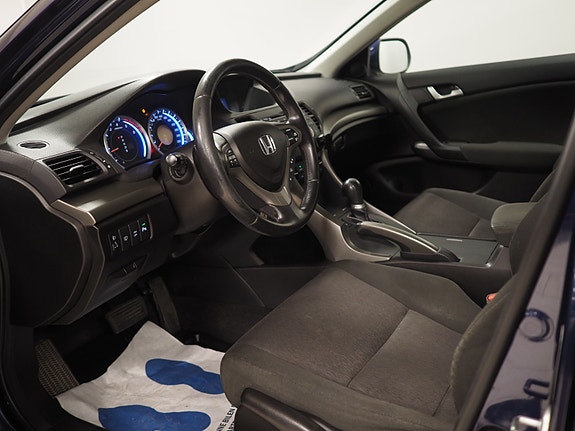 Honda Accord 7 of 30