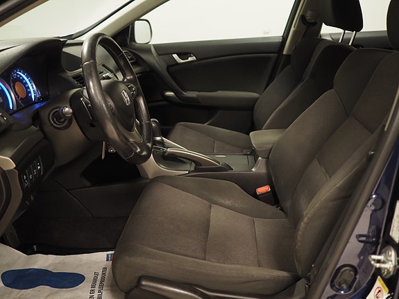 Honda Accord 8 of 30