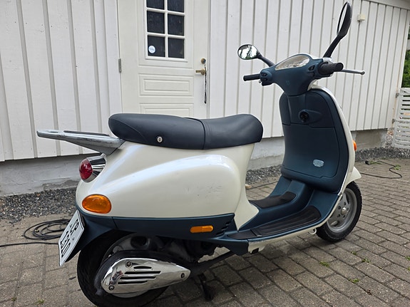 Vespa 50 12 of 13