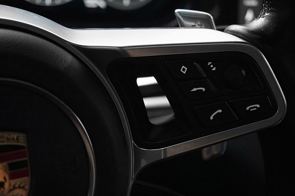 Porsche Panamera 18 of 30