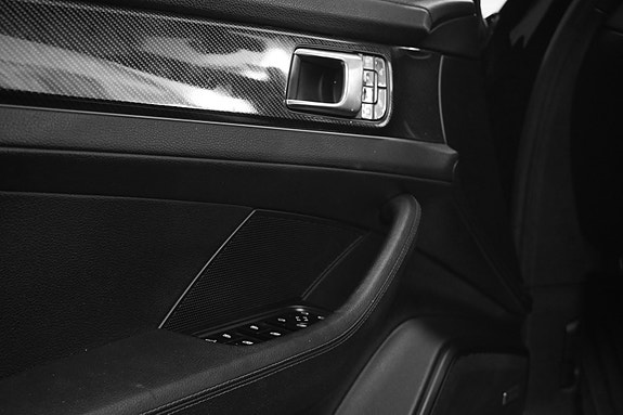 Porsche Panamera 10 of 30
