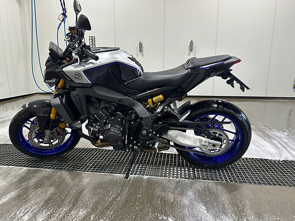 Yamaha MT-09 5 of 10