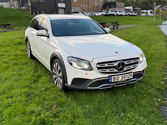 Mercedes-Benz E220 d 3 of 30