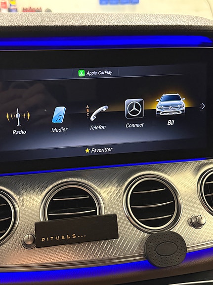 Mercedes-Benz E220 d 28 of 30