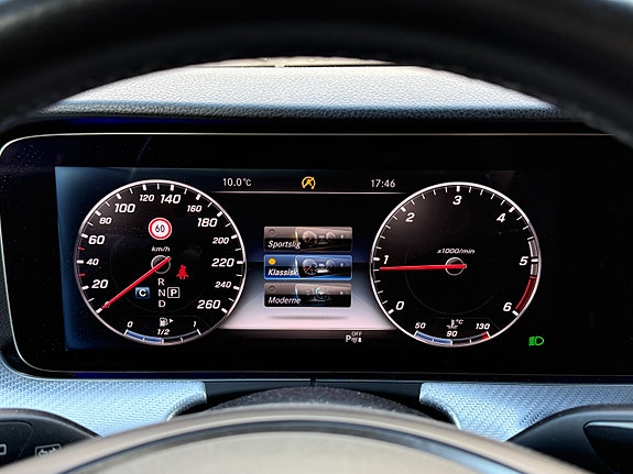 Mercedes-Benz E220 d 17 of 30