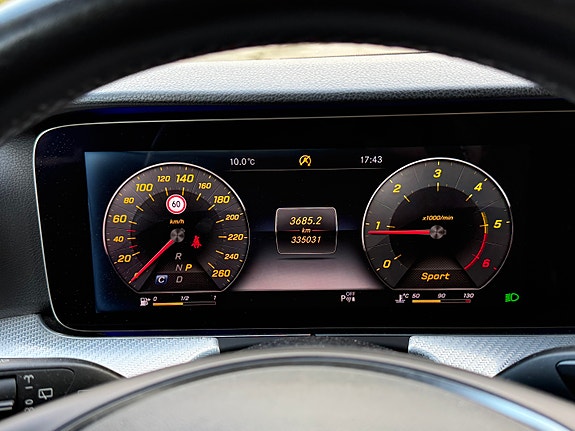 Mercedes-Benz E220 d 19 of 30