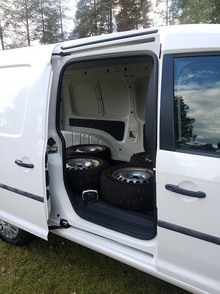 Volkswagen Caddy Maxi 8 of 10