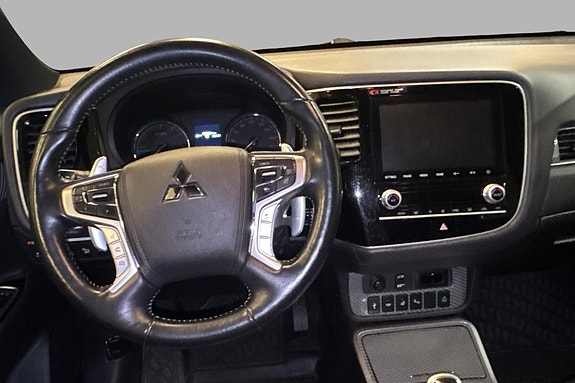 Mitsubishi Outlander 12 of 25