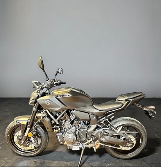 Yamaha MT-07 3 of 8