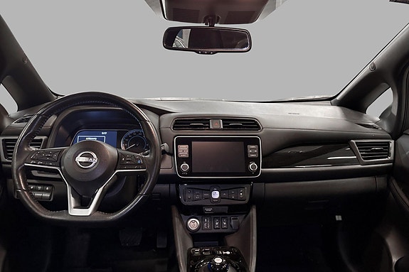 Nissan Leaf 9 of 20