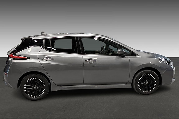 Nissan Leaf 7 of 20