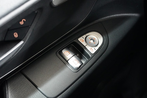 Mercedes-Benz Vito 119 7 of 30