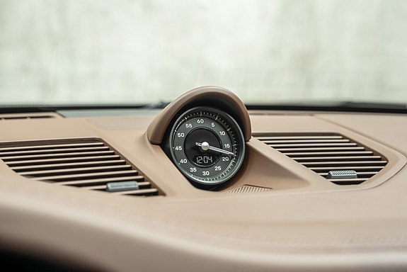 Porsche 911 24 of 30