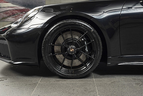 Porsche 911 12 of 30
