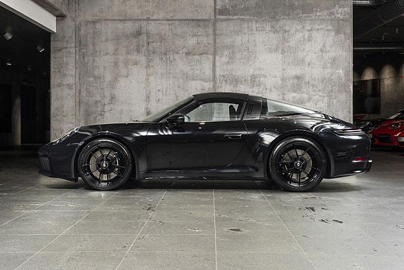 Porsche 911 6 of 30