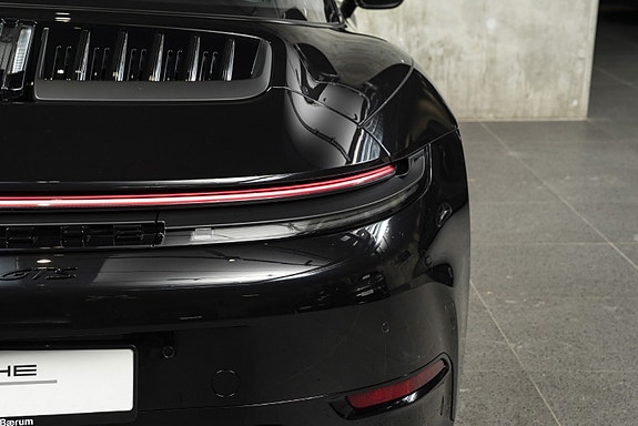 Porsche 911 9 of 30
