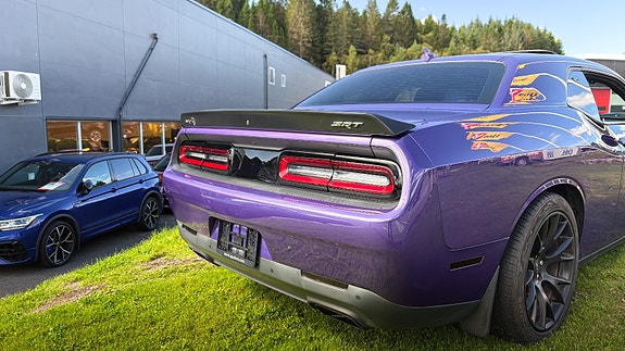 Dodge Challenger 18 of 30