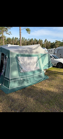 Camp-Let Royal 2 of 6
