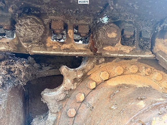 New Holland E265 gravemaskin m/ tannskuffe og defekt rototilt 13 of 15