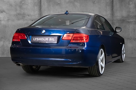 BMW 320d 4 of 17