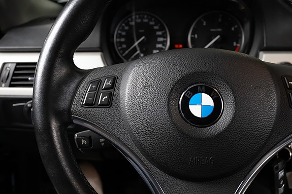BMW 320d 12 of 17