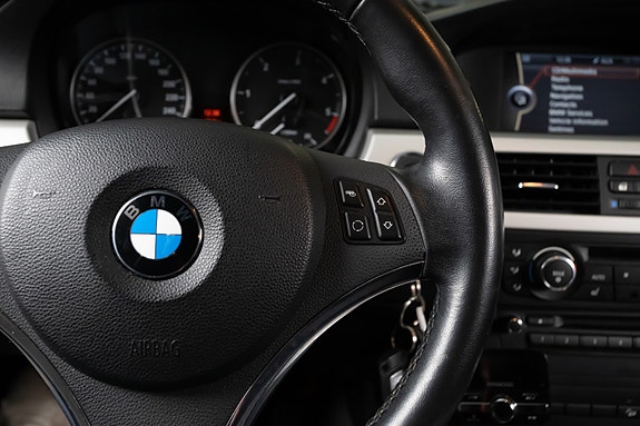 BMW 320d 13 of 17