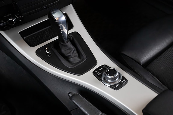 BMW 320d 15 of 17