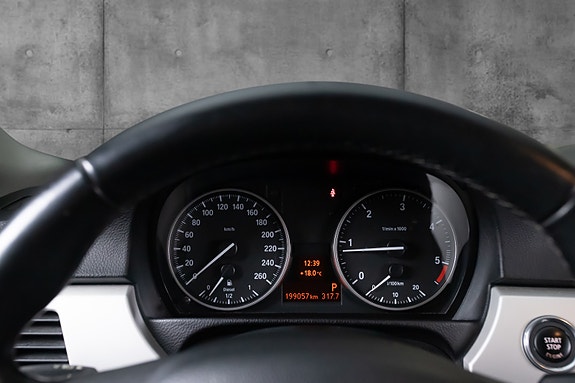 BMW 320d 14 of 17