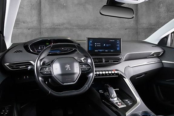 Peugeot 5008 10 of 22