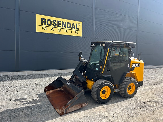 JCB 300 T4 7 of 15