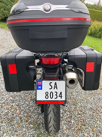 BMW F 750 GS 2 of 14