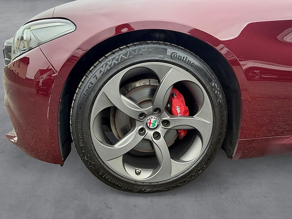 Alfa Romeo Giulia 9 of 20
