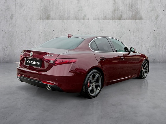 Alfa Romeo Giulia 5 of 20