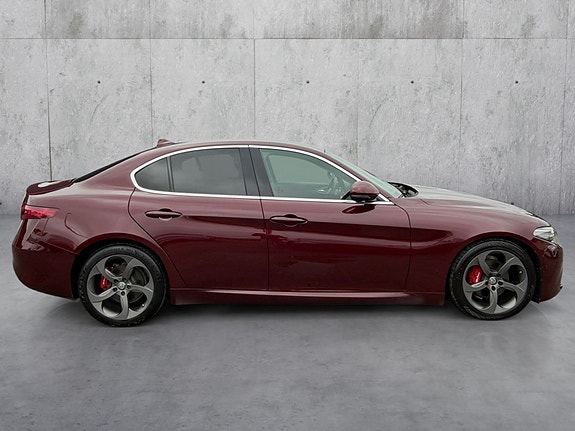 Alfa Romeo Giulia 6 of 20