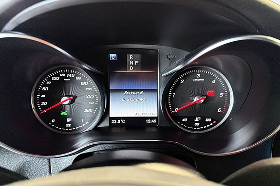 Mercedes-Benz GLC220 d 15 of 26