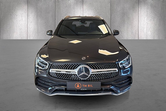 Mercedes-Benz GLC220 d 2 of 30