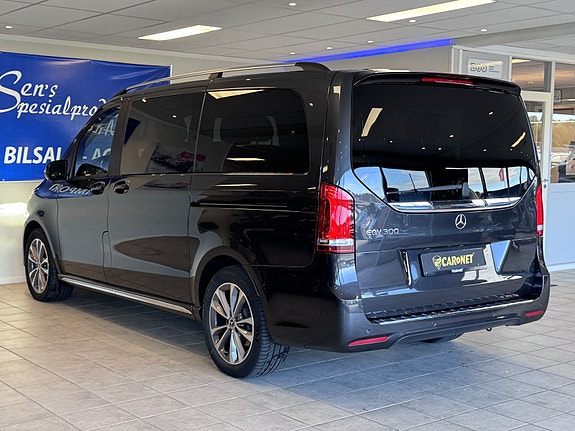Mercedes-Benz EQV300 9 of 30